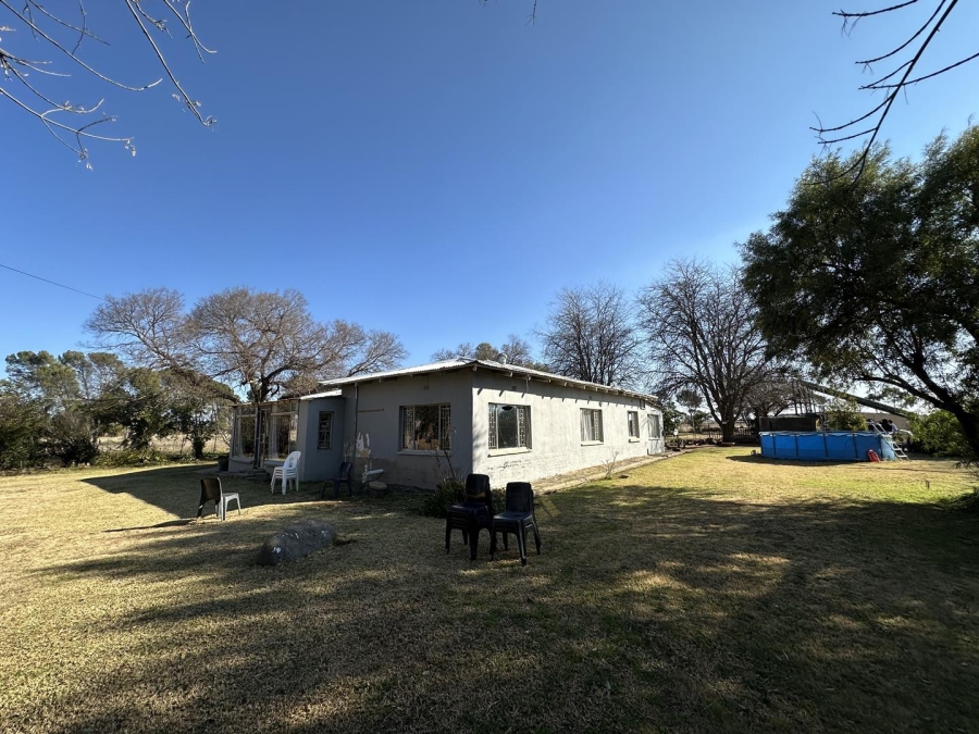 9 Bedroom Property for Sale in Bloemspruit Free State